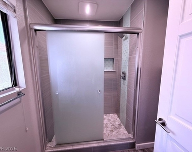 9004 Pebble Shore Court - Photo Thumbnail 13