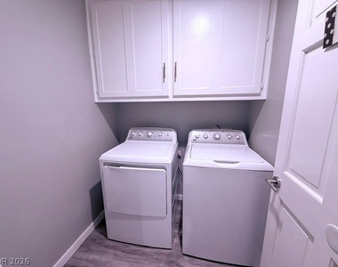 9004 Pebble Shore Court - Photo Thumbnail 19