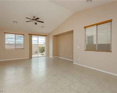 11220 Robin Park Avenue - Photo Thumbnail 5