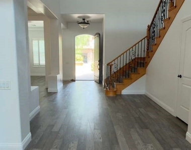 2321 Martinique Avenue - Photo Thumbnail 5