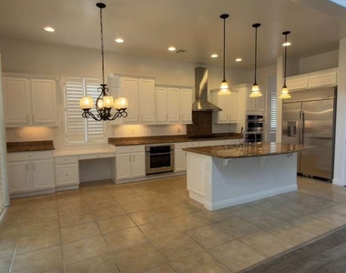 2321 Martinique Avenue - Photo Thumbnail 10