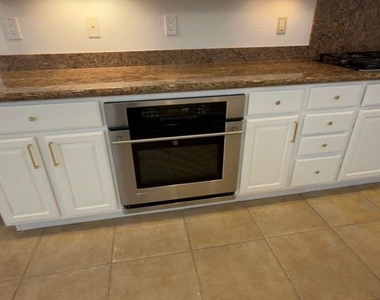2321 Martinique Avenue - Photo Thumbnail 13