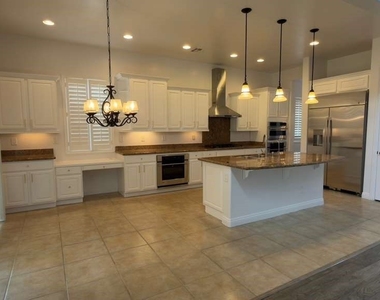 2321 Martinique Avenue - Photo Thumbnail 11