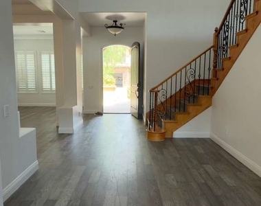 2321 Martinique Avenue - Photo Thumbnail 6