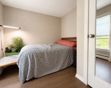 143 Harrison Street - Photo Thumbnail 4