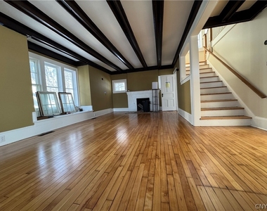 831 Lancaster Avenue - Photo Thumbnail 3
