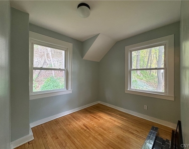 831 Lancaster Avenue - Photo Thumbnail 25