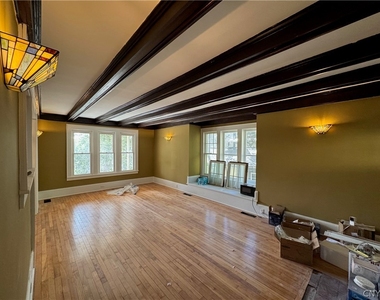 831 Lancaster Avenue - Photo Thumbnail 4