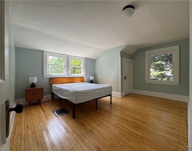 831 Lancaster Avenue - Photo Thumbnail 21