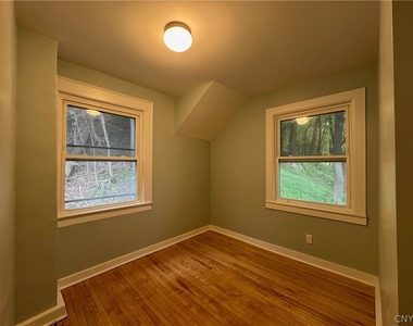 831 Lancaster Avenue - Photo Thumbnail 18