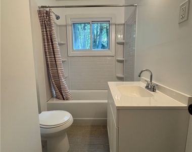 831 Lancaster Avenue - Photo Thumbnail 20