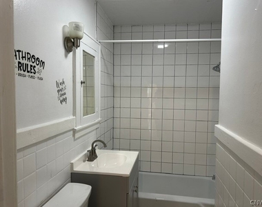 439 Valley Drive S - Photo Thumbnail 12