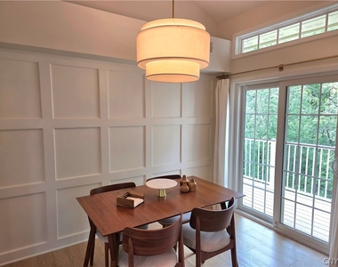 1105 Greymoor Way - Photo Thumbnail 11