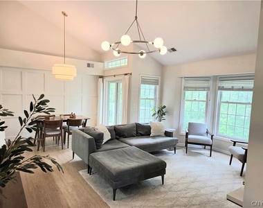 1105 Greymoor Way - Photo Thumbnail 19