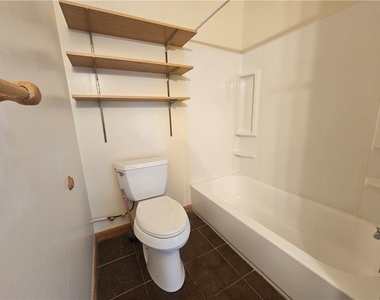 4067 Apt 2 Ridge Road - Photo Thumbnail 6