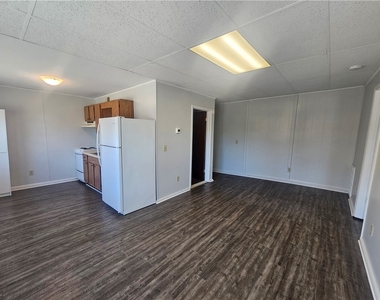 4067 Apt 2 Ridge Road - Photo Thumbnail 9