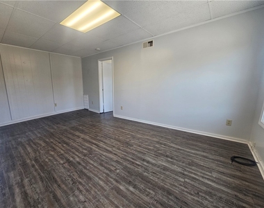 4067 Apt 2 Ridge Road - Photo Thumbnail 2