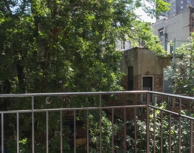 East 7th Street - Photo Thumbnail 5