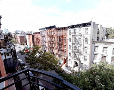 East 7th Street - Photo Thumbnail 7