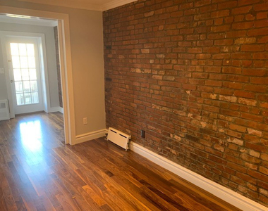 East 5th Street - Photo Thumbnail 1