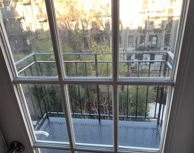 East 5th Street - Photo Thumbnail 3