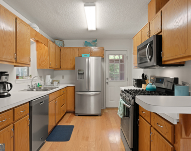 501 Bailey Street - Photo Thumbnail 11