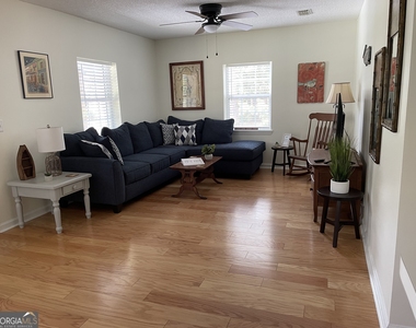 501 Bailey Street - Photo Thumbnail 6
