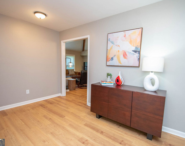 103 Burnham Rise - Photo Thumbnail 7
