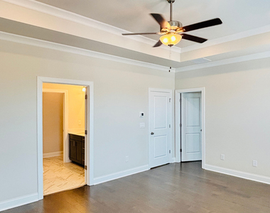 657 Summit Hill Way - Photo Thumbnail 27