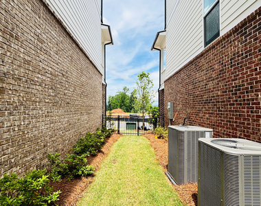 657 Summit Hill Way - Photo Thumbnail 50
