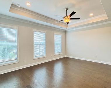 657 Summit Hill Way - Photo Thumbnail 25