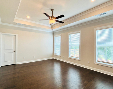 657 Summit Hill Way - Photo Thumbnail 26