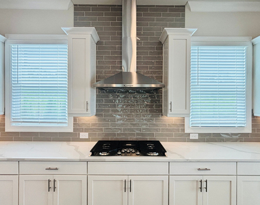 657 Summit Hill Way - Photo Thumbnail 9