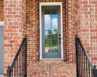 657 Summit Hill Way - Photo Thumbnail 1