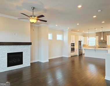 657 Summit Hill Way - Photo Thumbnail 5