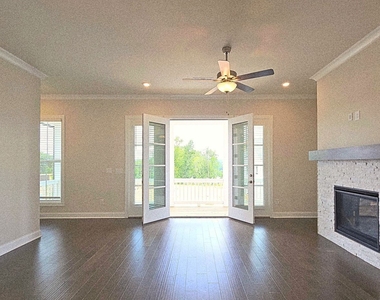 657 Summit Hill Way - Photo Thumbnail 20