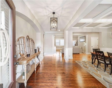 7740 Stratford Lane - Photo Thumbnail 1