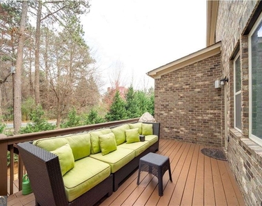7740 Stratford Lane - Photo Thumbnail 19