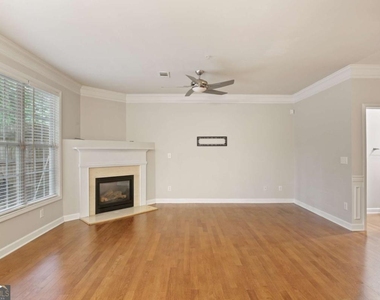 720 Surrey Park Place Se - Photo Thumbnail 4