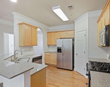 720 Surrey Park Place Se - Photo Thumbnail 7