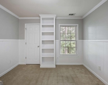720 Surrey Park Place Se - Photo Thumbnail 17