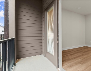 2648 Sandy Plains Road - Photo Thumbnail 14
