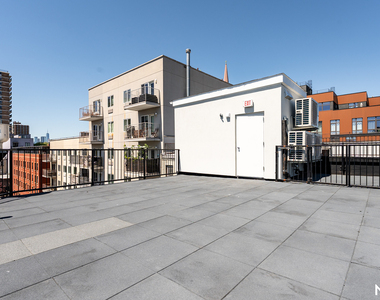 129 Graham Avenue - Photo Thumbnail 19