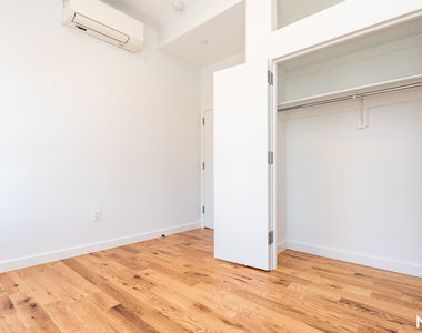 129 Graham Avenue - Photo Thumbnail 17