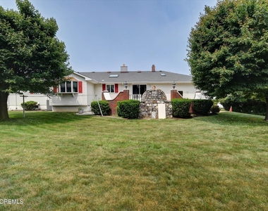 418 Atlantic Avenue - Photo Thumbnail 3