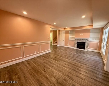 5 Sussex Court - Photo Thumbnail 8