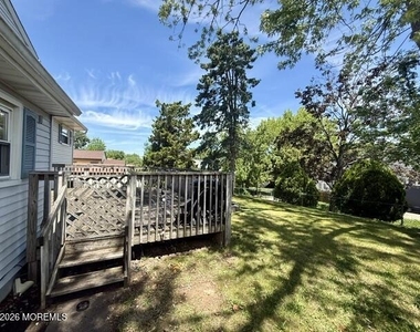 5 Sussex Court - Photo Thumbnail 4