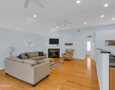412 Broadway - Photo Thumbnail 8