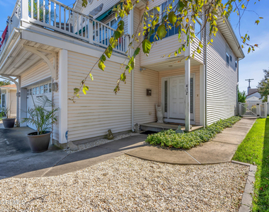 412 Broadway - Photo Thumbnail 4