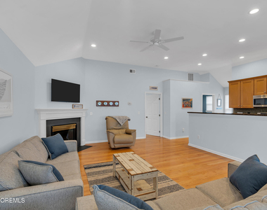 412 Broadway - Photo Thumbnail 9